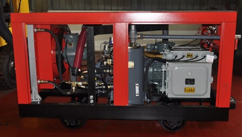 移(yi)動螺杆空(kōng)壓機MLGF21/8-132G内部(bù)構造 移動螺杆(gan)空壓機MLGF21/8-132G内(nei)部構造