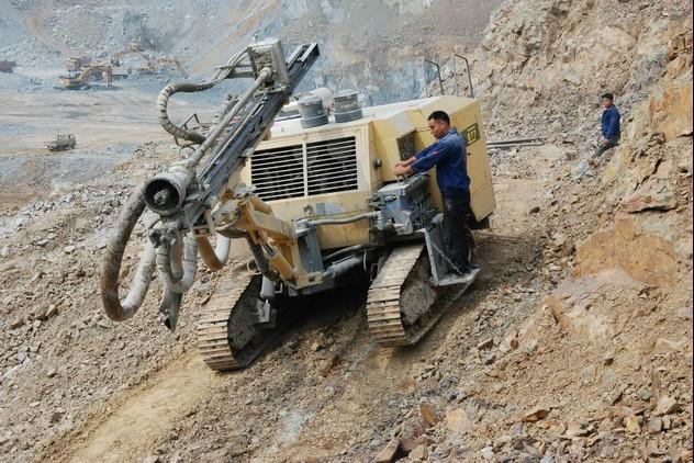 開(kai)山KG930B潛孔鑽車 開(kai)山KG930B潛孔鑽車