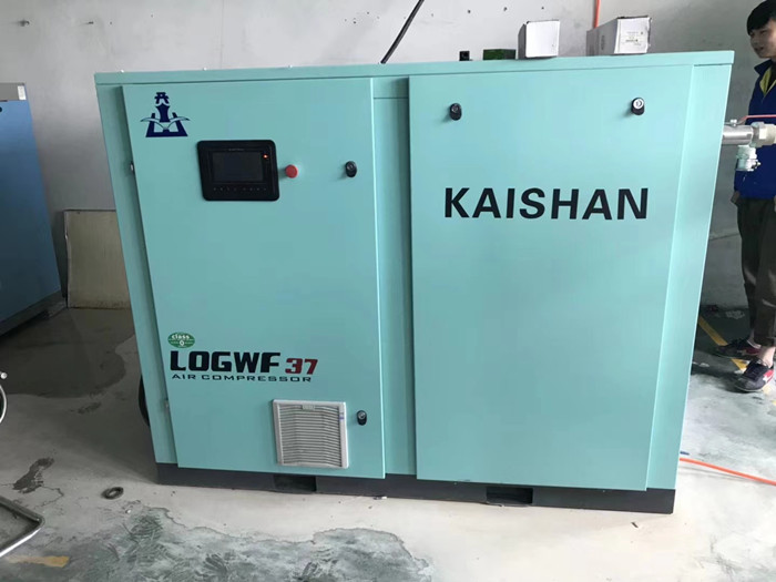 開山無油水潤(rùn)滑螺杆空壓機服(fu)務于食品行業